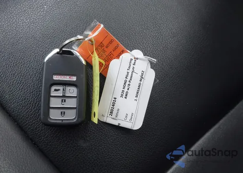 2020 Honda Pilot Awd Touring 8 Passenger z USA, uszkodzony, nr VIN 5FNYF6H92LB002331